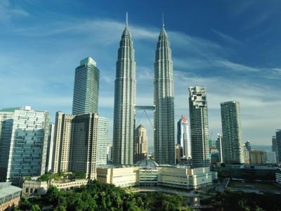 Petronas Twin Towers in Kuala Lumpur tijdens rondreis Maleisië Hoogtepunten.