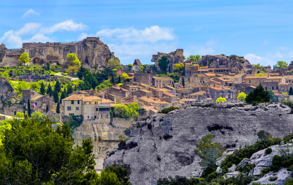 Uitzicht op het rotsdorp Les Baux-de-Provence in de Provence, Frankrijk.