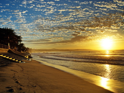 Zonsondergang aan het strand van Mui Ne tijdens de Route Vietnam.