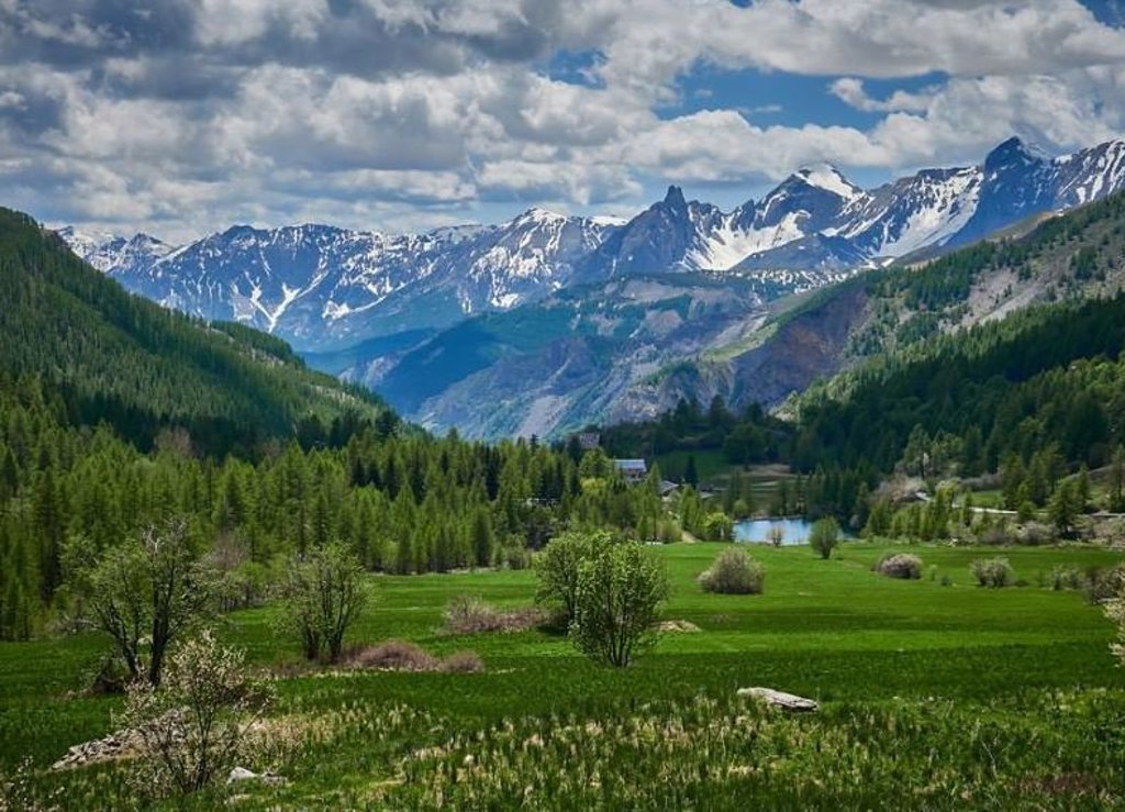 Berglandschap in het Mercantour-gebied bij de Vésubie in Frankrijk.