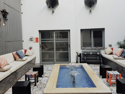 bar / lounge