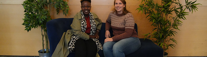 Priscilla Ngunju van Amref Health Africa in gesprek tijdens interview.