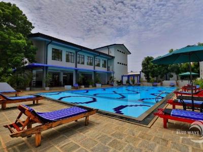 Blue Wave Hotel