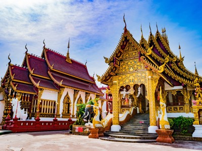 Gouden boeddhistische tempel in Chiang Mai op de route Thailand Noord en Zuid.