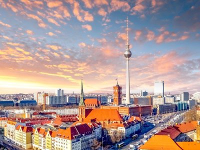 Routekaart van de treinreis door Centraal Europa naar Praag.