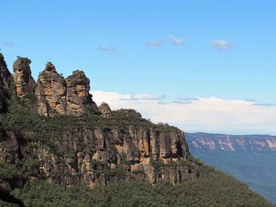 Uitzicht op de Three Sisters-rotsformatie in de Blue Mountains, Australië.
