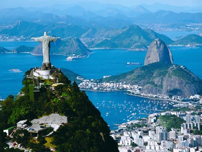 Christus de Verlosser met uitzicht over Rio de Janeiro en de Suikerbroodberg tijdens de route Buenos Aires naar Rio.