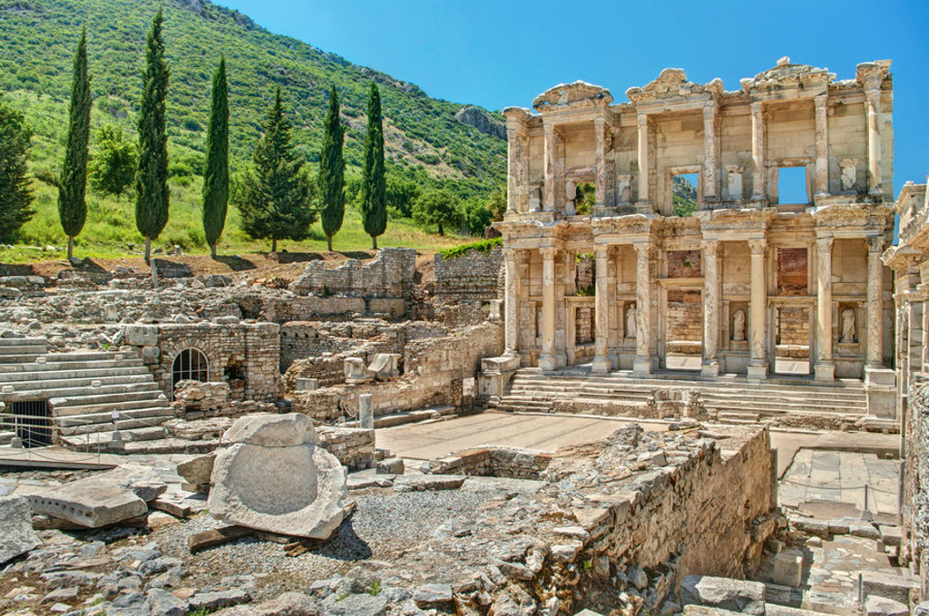 Bibliotheek van Celsus in Efeze, hoogtepunt van een groepsrondreis Turkije.