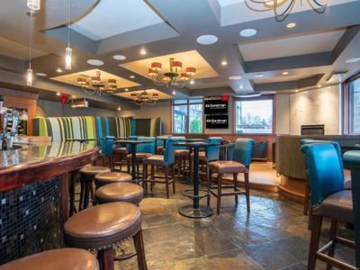 bar