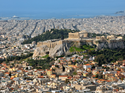 Uitzicht op de Akropolis met het Parthenon boven Athene, Griekenland.