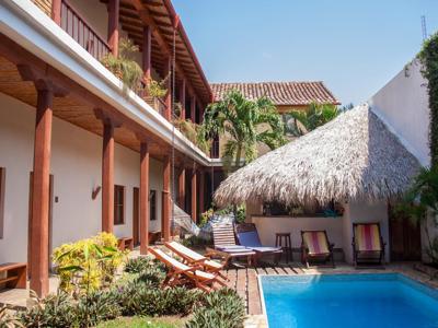 Hotel con Corazon