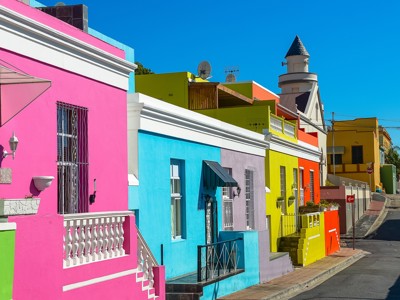 Kleurrijke huizen in de wijk Bo-Kaap in Kaapstad, Zuid-Afrika.