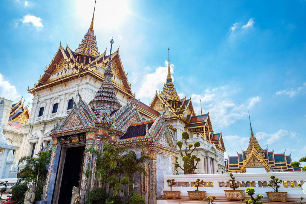 Tempelcomplex Wat Phra Kaew in Bangkok, hoogtepunt van een groepsrondreis Thailand.