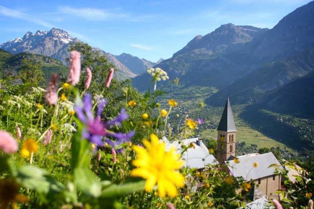Chalet in de Franse Écrins, uitvalsbasis voor een familiereis in de Alpen.