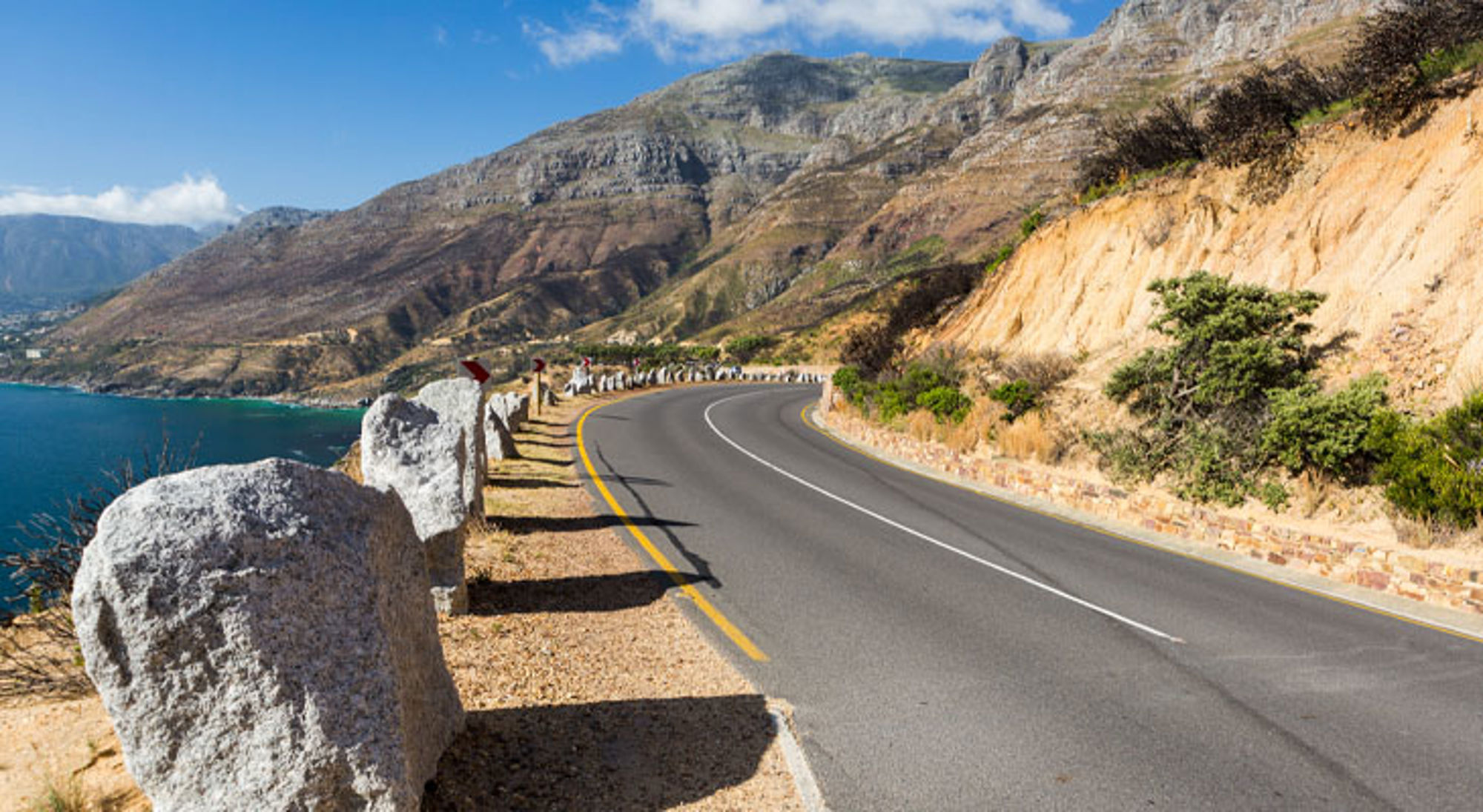 Chapman’s Peak Kustweg Chapman’s Peak Drive langs de Atlantische Oceaan bij Kaapstad, Zuid-Afrika.