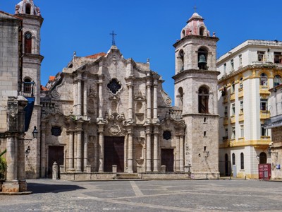 Kathedraal op Plaza de la Catedral in Oud Havana, Cuba.