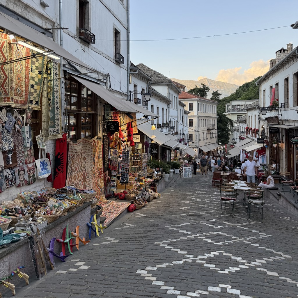 Gjirokastër KPR Albanië.JPG
