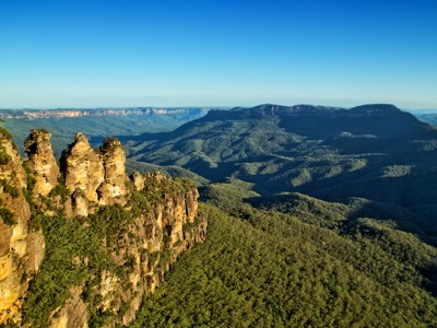 Uitzicht op de Three Sisters rotsformatie in de Blue Mountains, Australië.