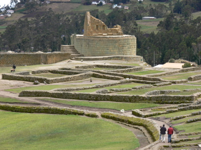 Inca-ruïnes van Ingapirca in het Andeslandschap van Ecuador.