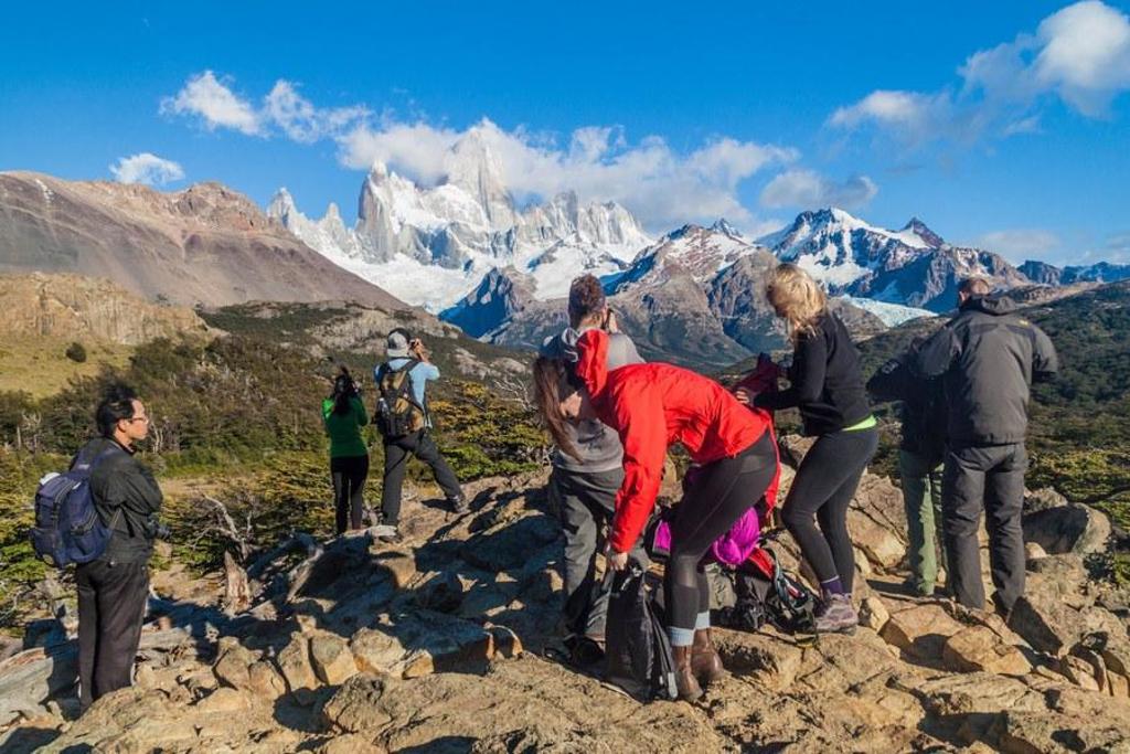 Gletsjerlandschap met besneeuwde bergtoppen in Patagonië, Argentinië.