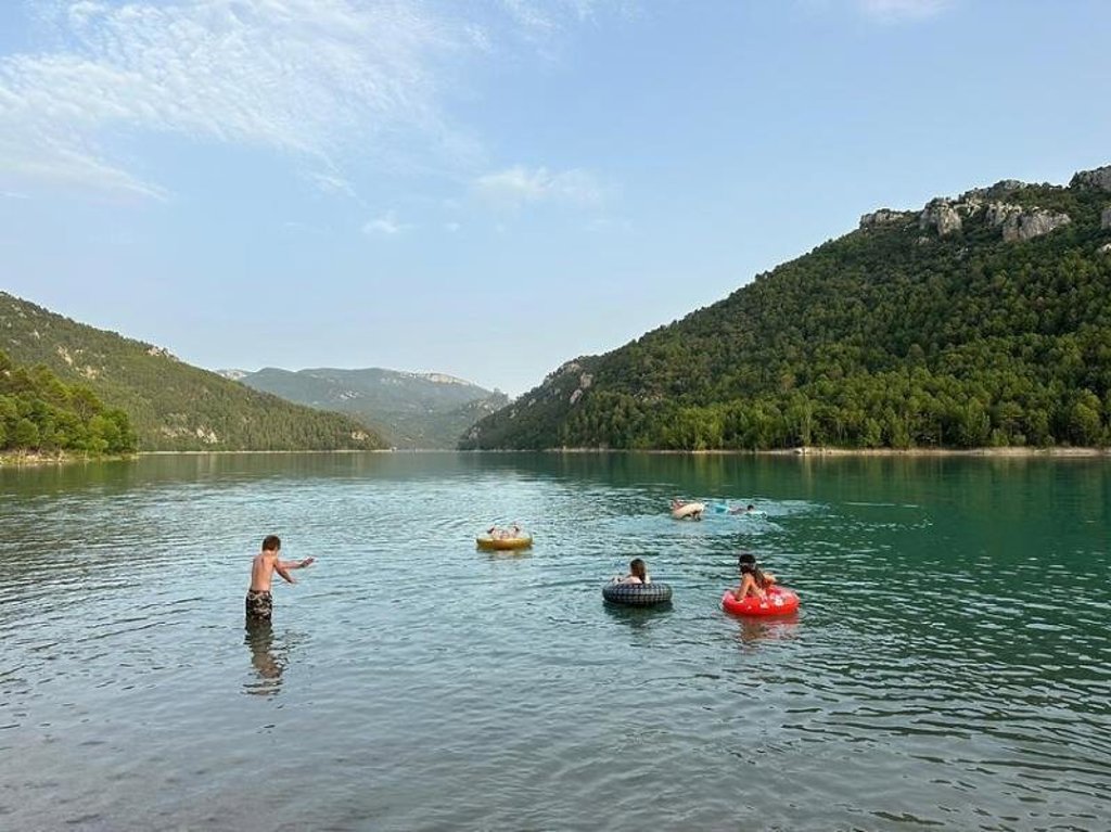 Berglandschap bij de Rio Cinca in Aragón, Spanje.
