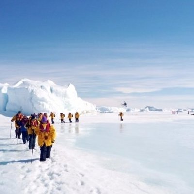 Groepsrondreis Antarctica bij Snow Hill eiland met ijslandschap en sneeuw.