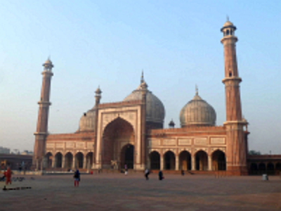 Jama Masjid-moskee in Delhi met koepels en minaretten, onderdeel van de route India en Nepal.