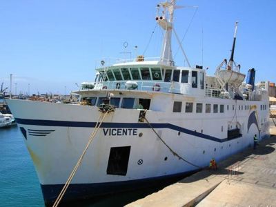 Veerboot Vicente in de haven, onderdeel van de route Kaapverdische eilanden.