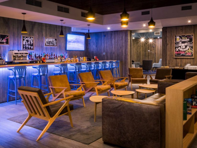 bar