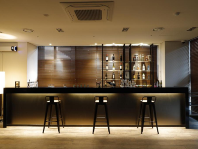 bar