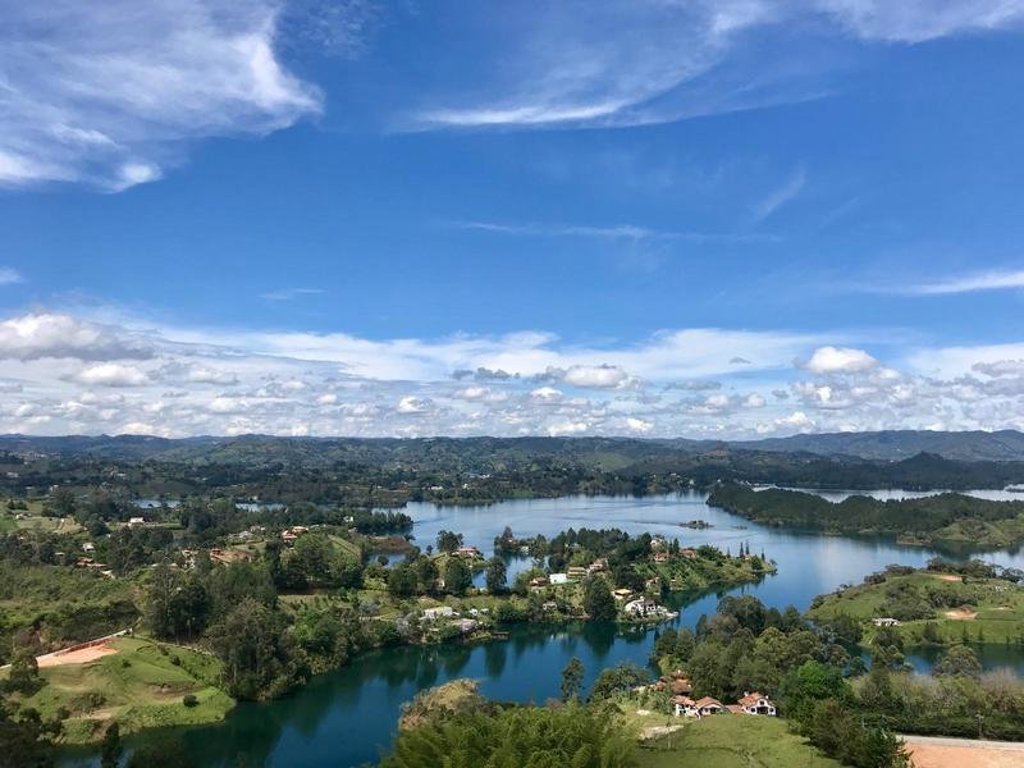 main_Colombia_-_Guatap__-_El_Pe_ol.jpeg