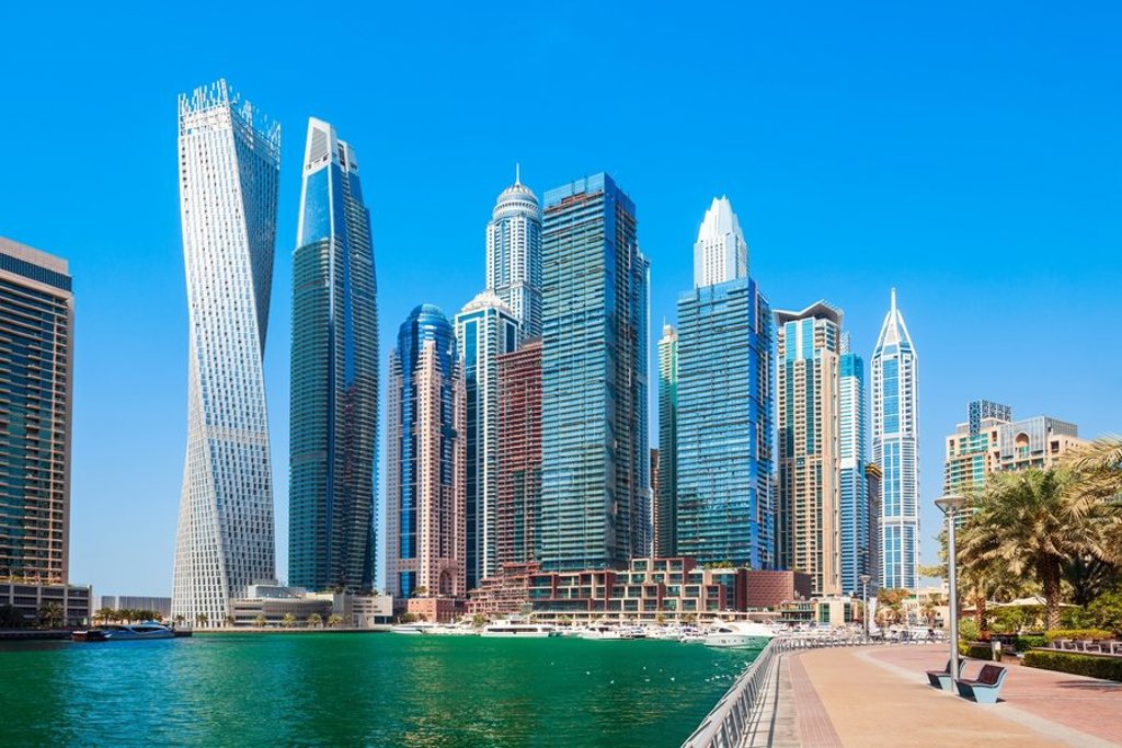 Wolkenkrabbers in Dubai tijdens de groepsrondreis Oman en Dubai.